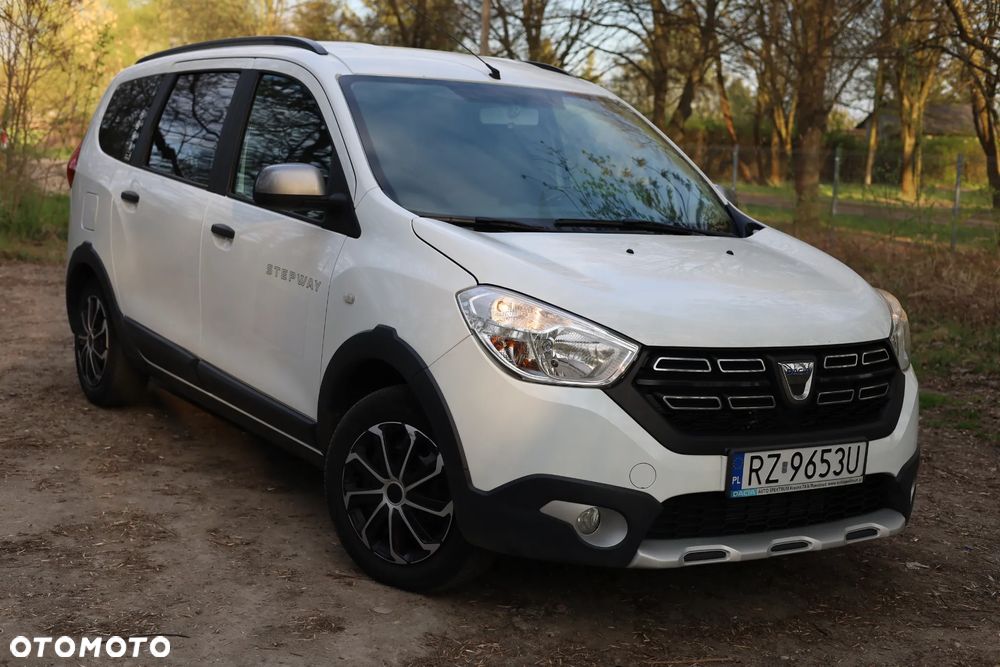 Dacia Lodgy 1.6 SCe Stepway S&S - 9