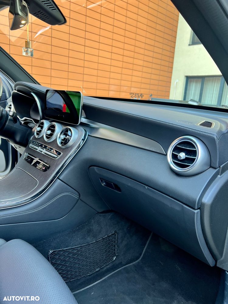 Mercedes-Benz GLC 220 d 4MATIC - 31
