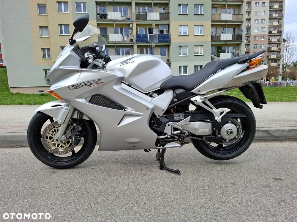 Honda VFR - 33
