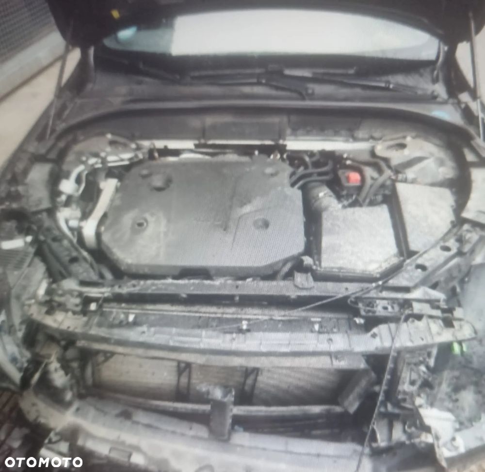 Volvo XC 60 B4 D AWD Plus Dark - 6