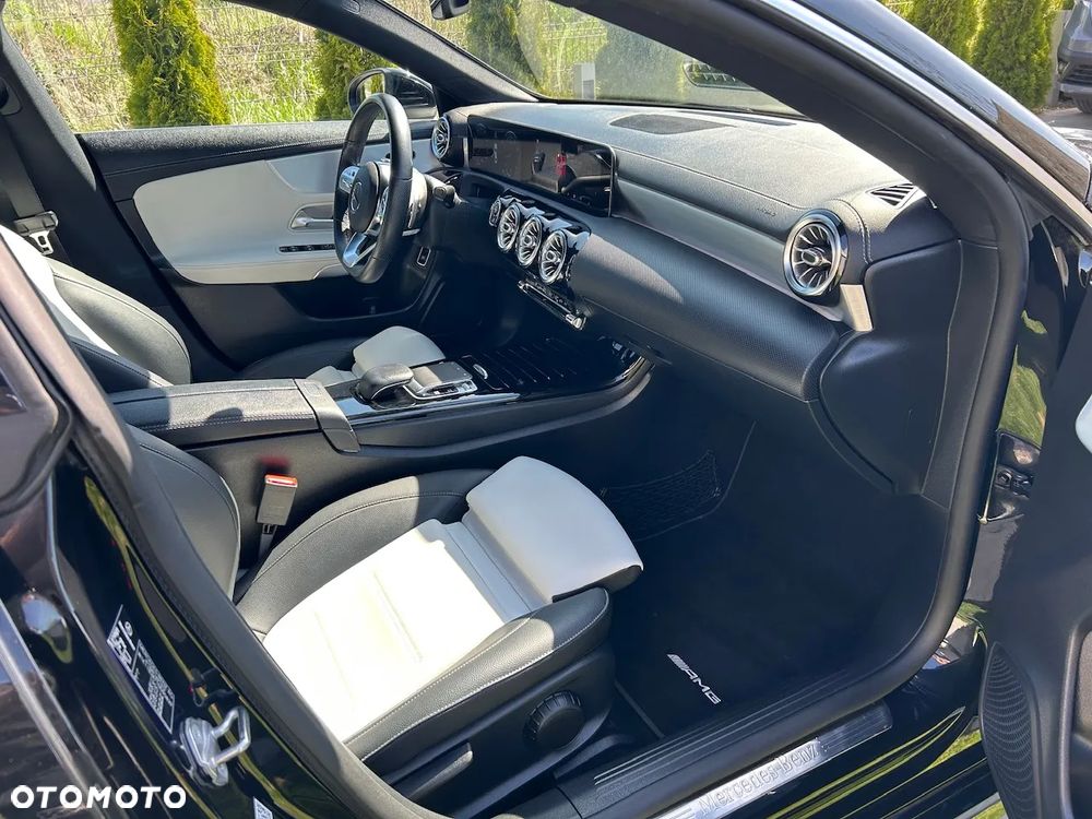 Mercedes-Benz CLA 200 7G-DCT Edition AMG Line - 27