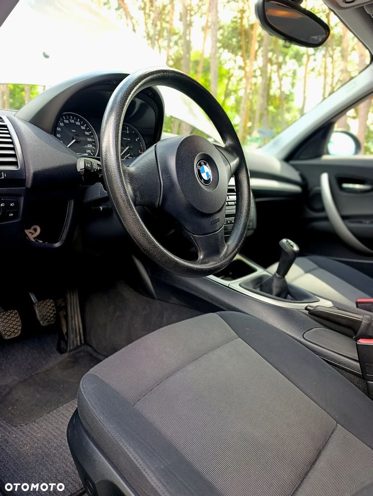 BMW Seria 1 118d DPF - 22