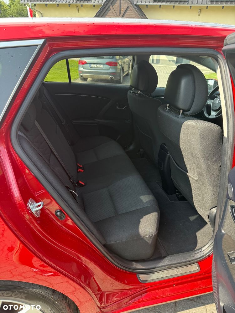 Toyota Avensis - 10