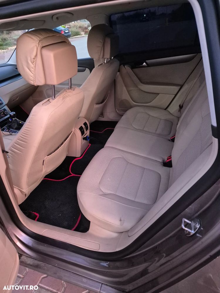 Volkswagen Passat 2.0 TDI 4Motion BlueMotion Technology Comfortline - 8