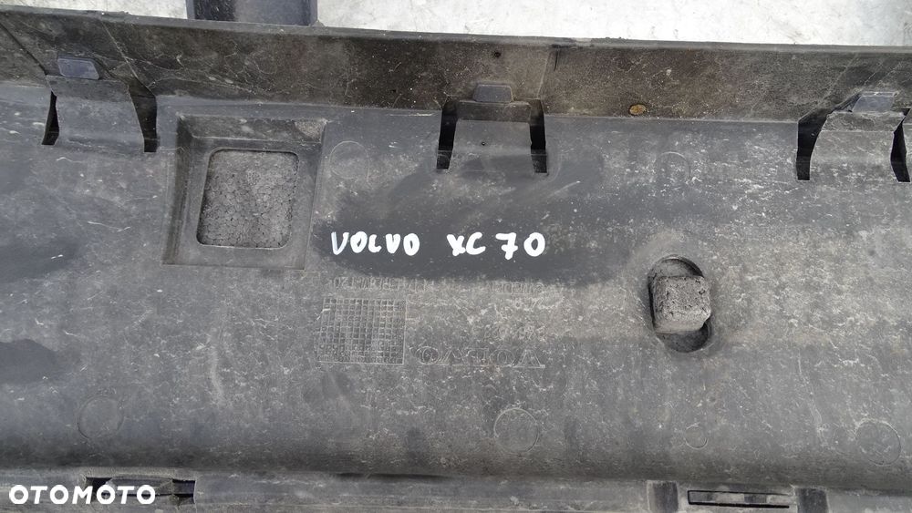 ZDERZAK PRZÓD VOLVO XC70 2.5T - 3