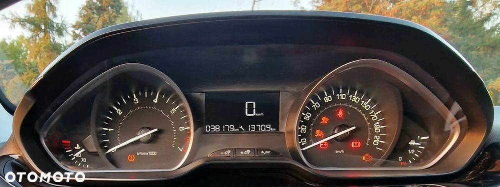 Peugeot 2008 1.2 Pure Tech Active - 11