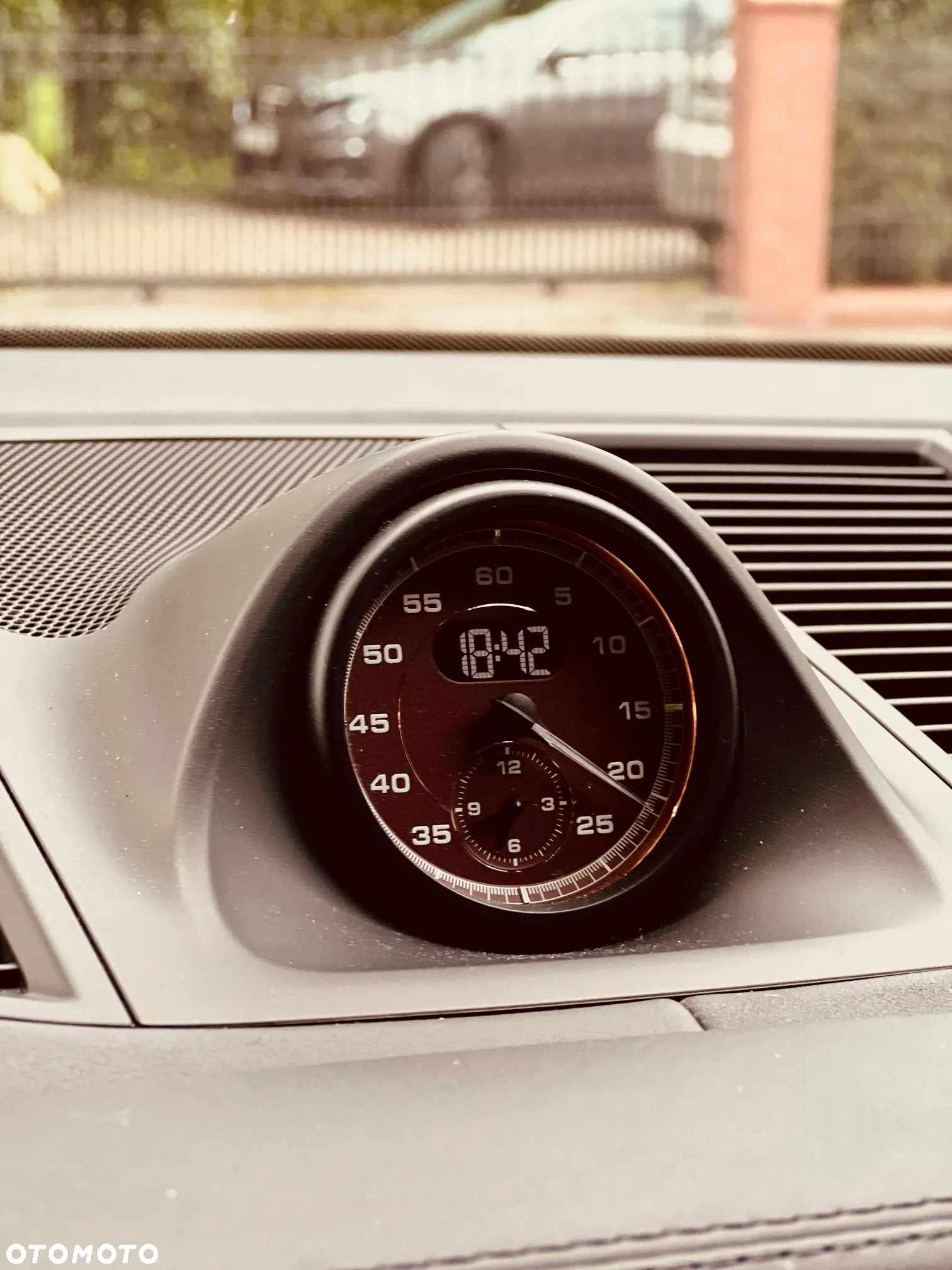 Porsche Macan T - 9
