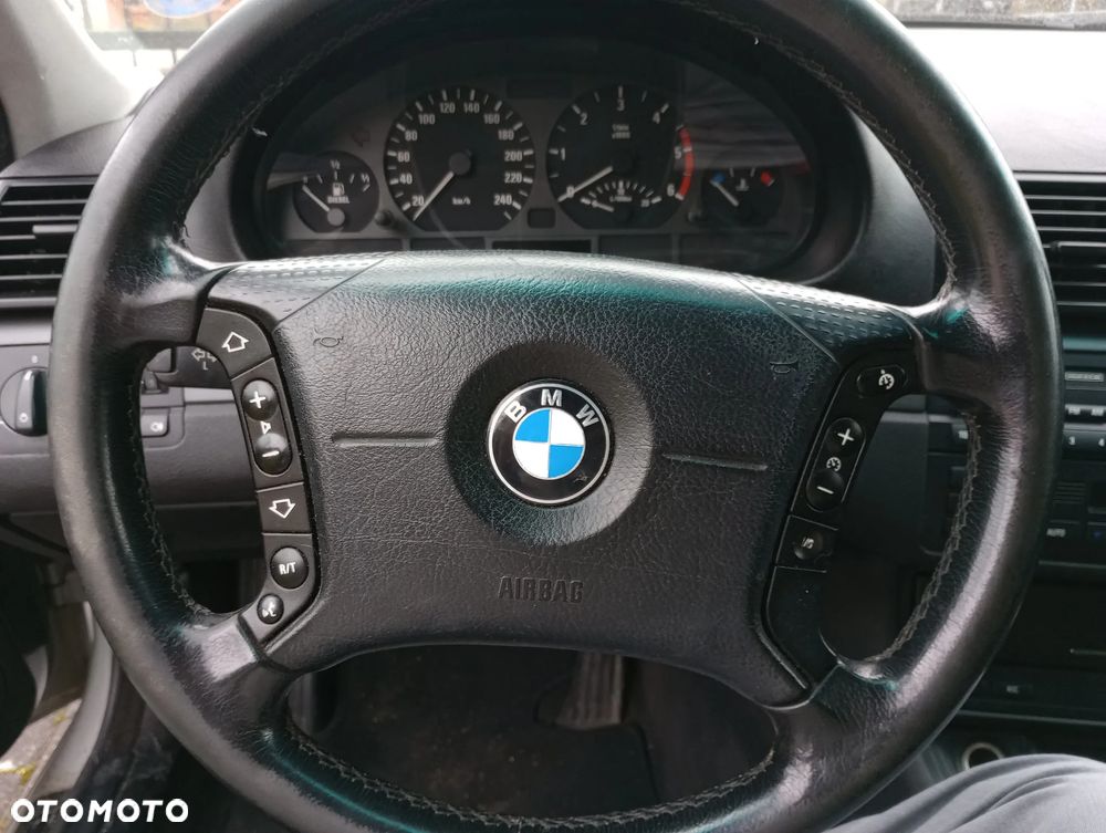BMW Seria 3 320d - 6