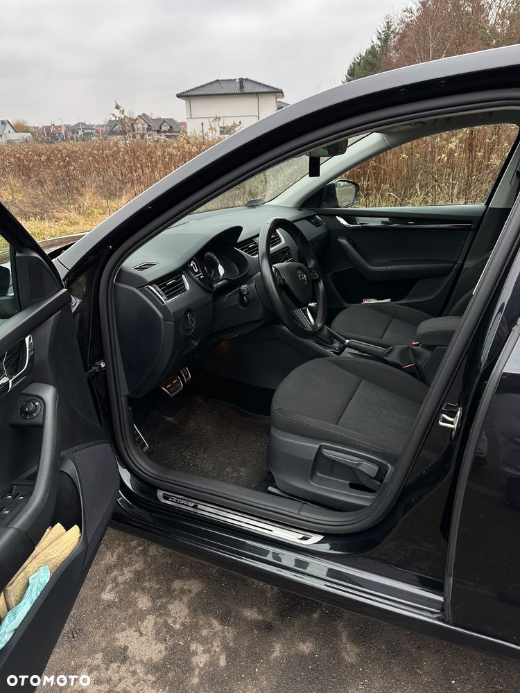 Skoda Octavia 2.0 TDI Style DSG - 8
