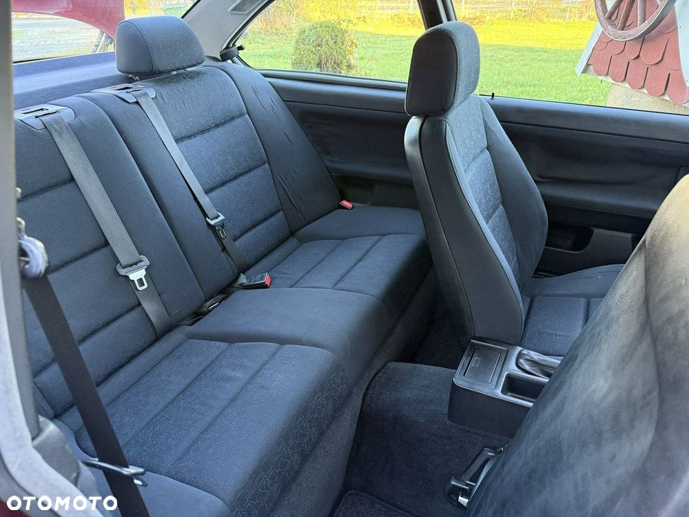 BMW Seria 3 316i - 21