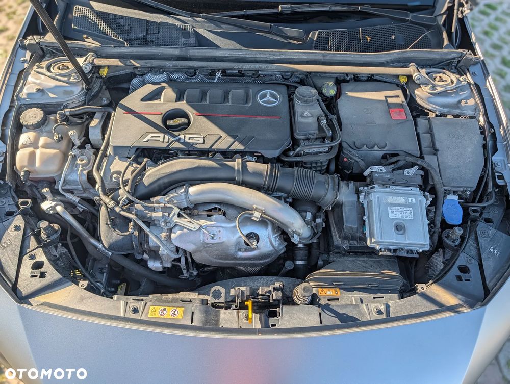 Mercedes-Benz CLA - 24