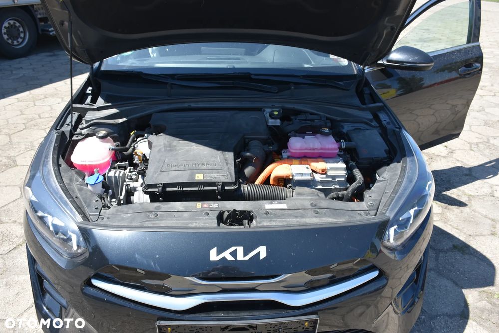 Kia Ceed 1.6 GDI DCT OPF Vision - 18