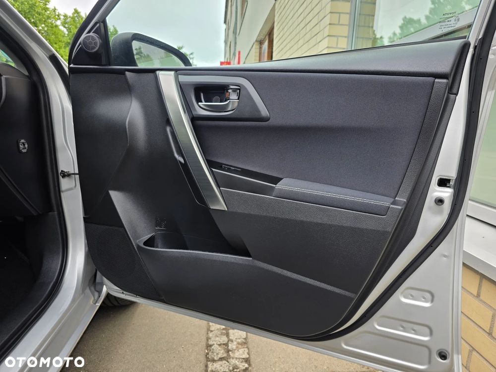 Toyota Auris - 23