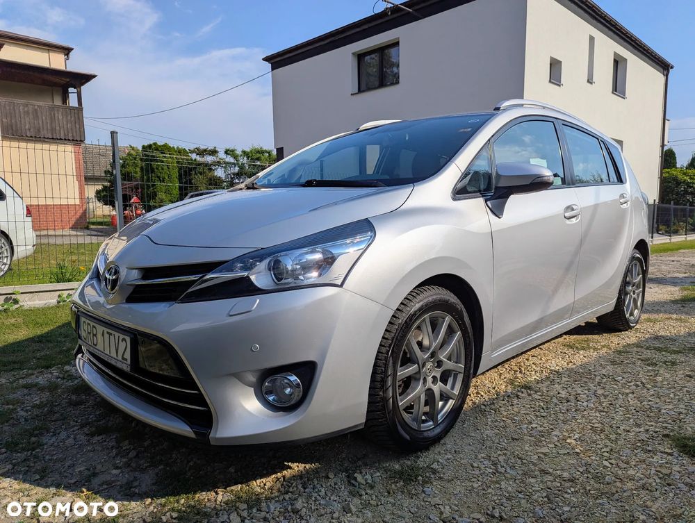 Toyota Verso 2.2 D-CAT Prestige - 17