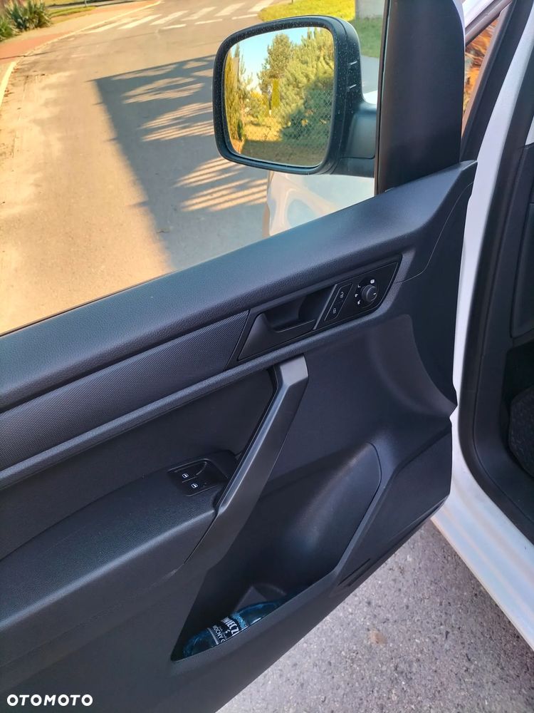 Volkswagen Caddy - 10