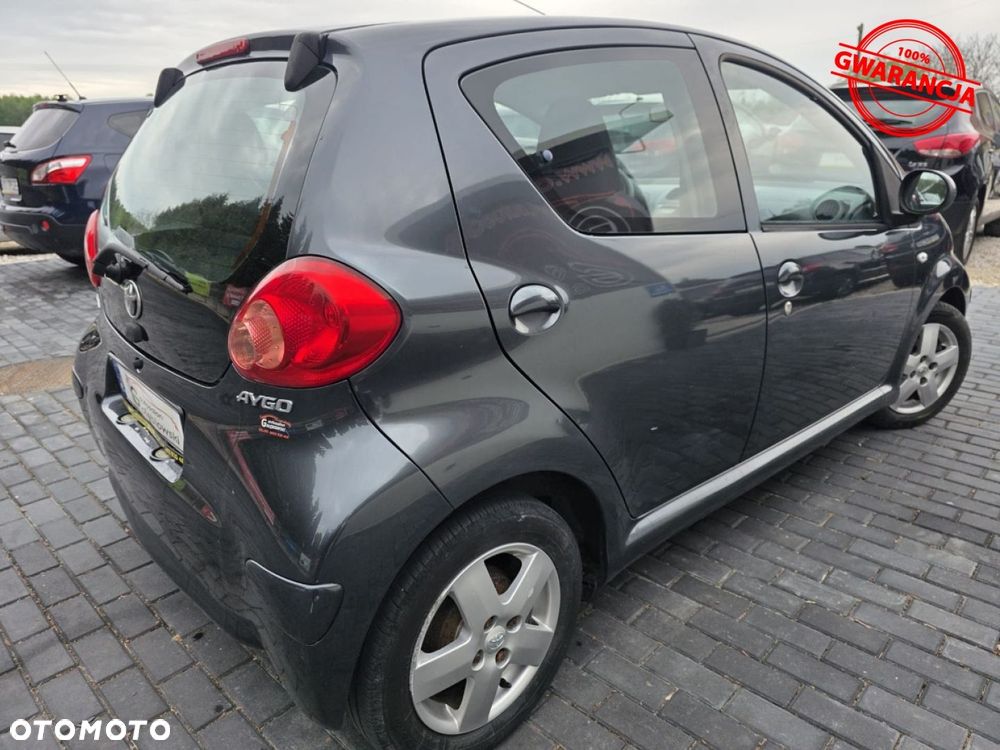 Toyota Aygo - 11