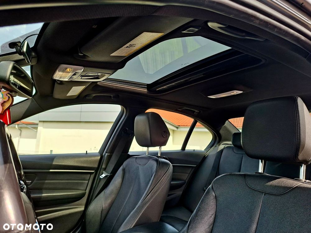 BMW Seria 3 320i - 7