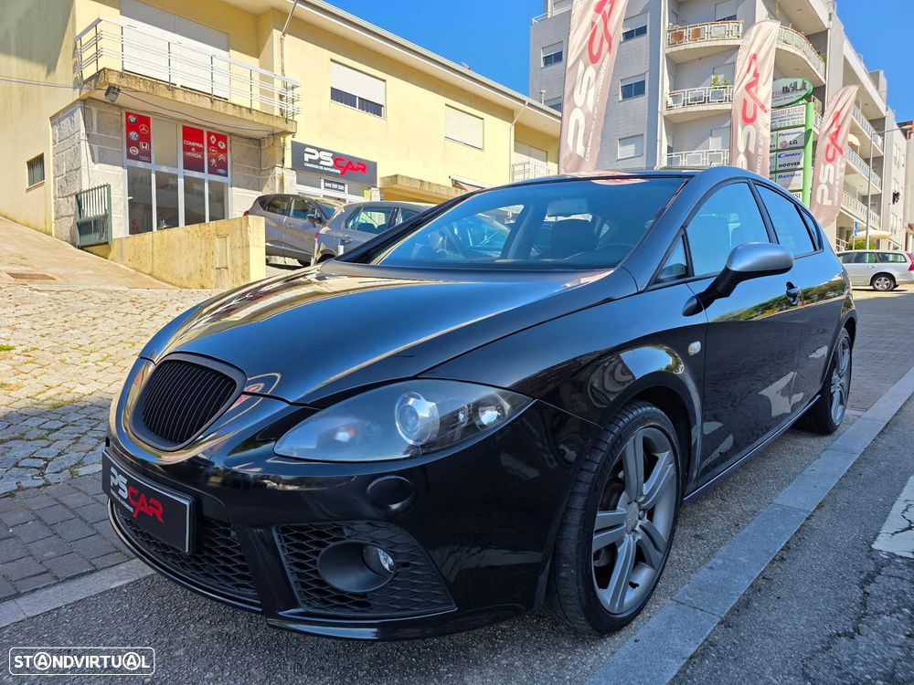 SEAT Leon 2.0 TDI DPF FR - 1