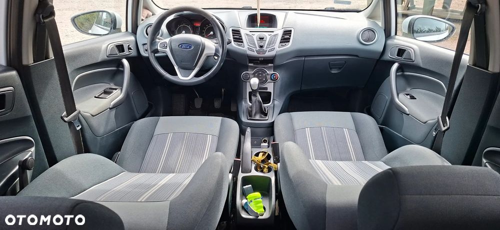 Ford Fiesta 1.6 TDCI Connection - 8
