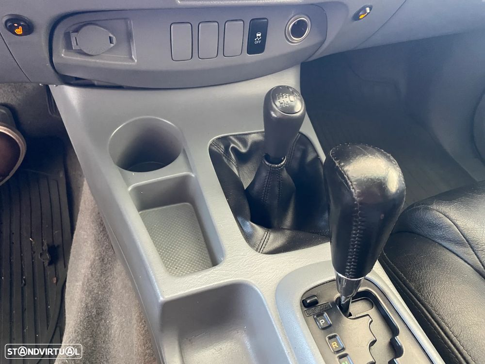 Toyota HILUX 3.0 D 4D C/DUPLA 4X4 - 18