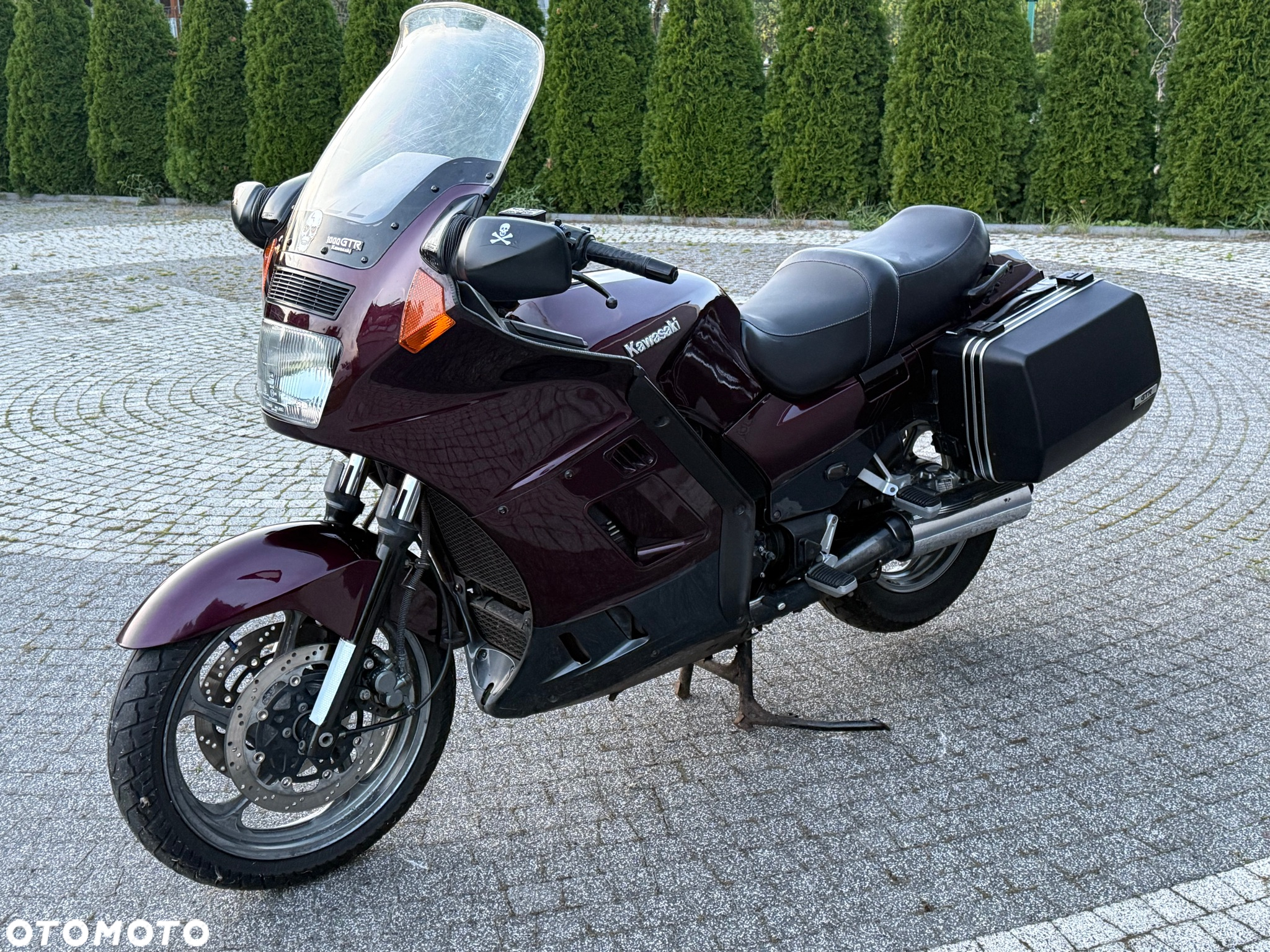 Kawasaki 1000 GTR - 12