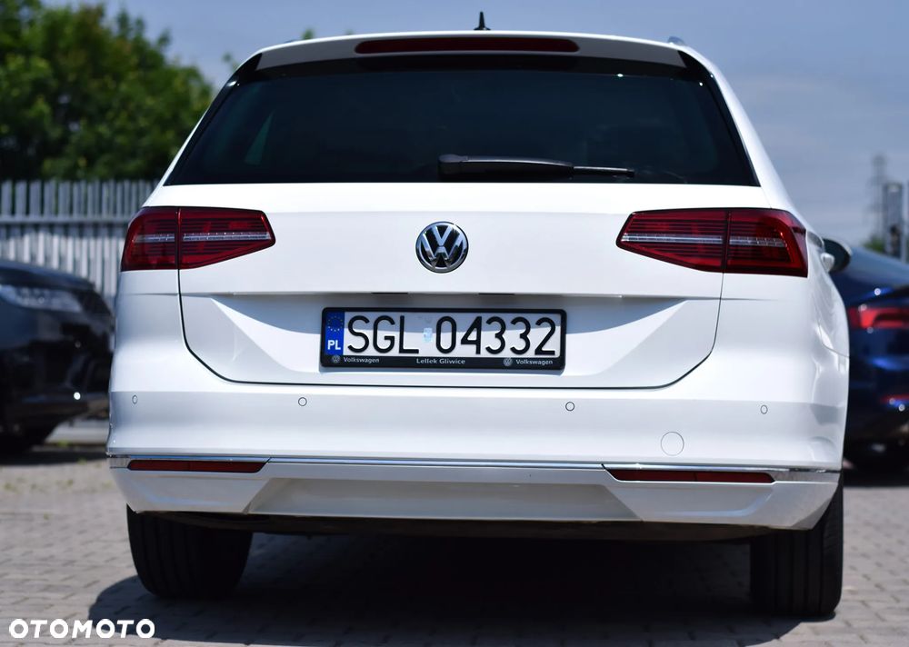 Volkswagen Passat Variant 2.0 TDI SCR DSG Highline - 36