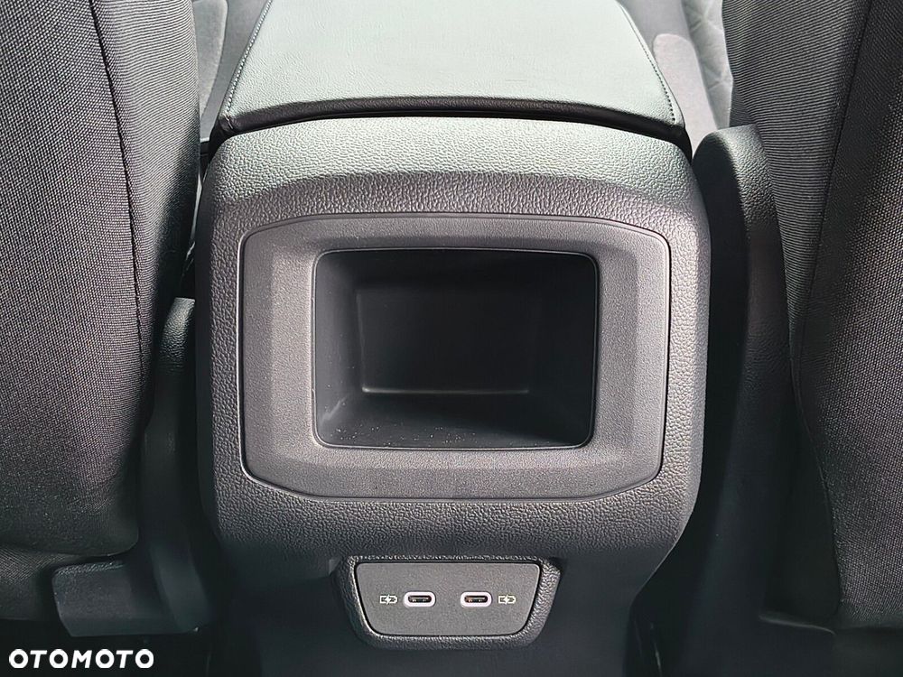 Volkswagen T-Cross - 24