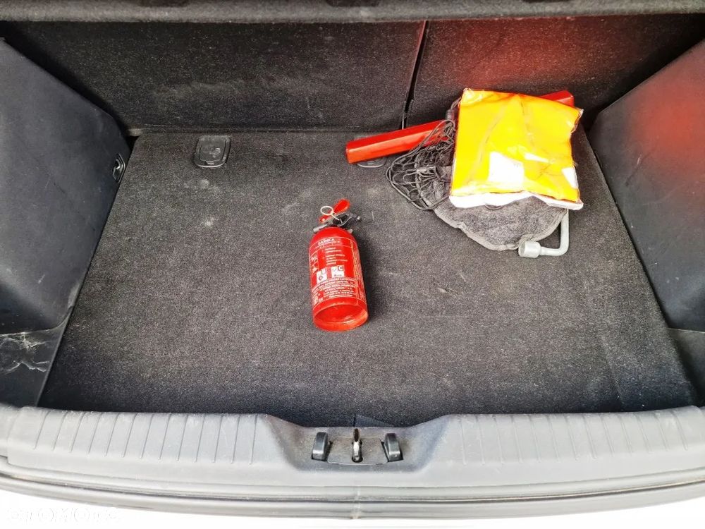 Hyundai Accent 1.6 Style A/C - 36