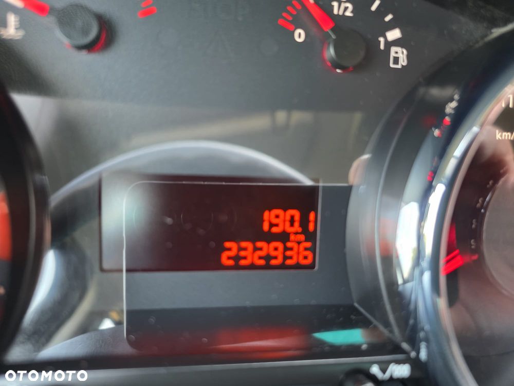 Peugeot 5008 1.6 BlueHDi Active 7os - 18