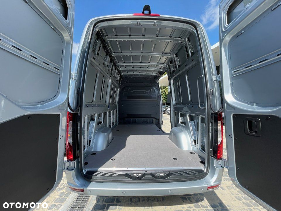 Mercedes-Benz Sprinter - 9
