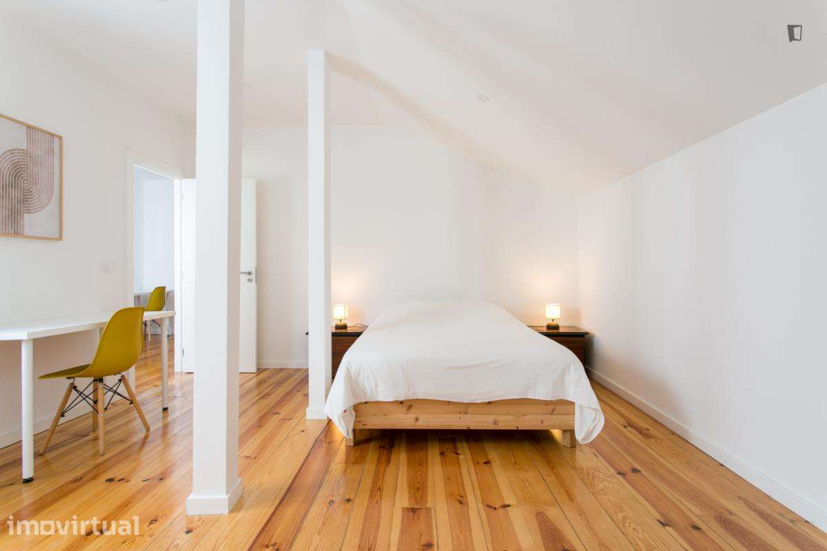 Quarto - localizado em Anjos Lisbon - Grande imagem: 2/28