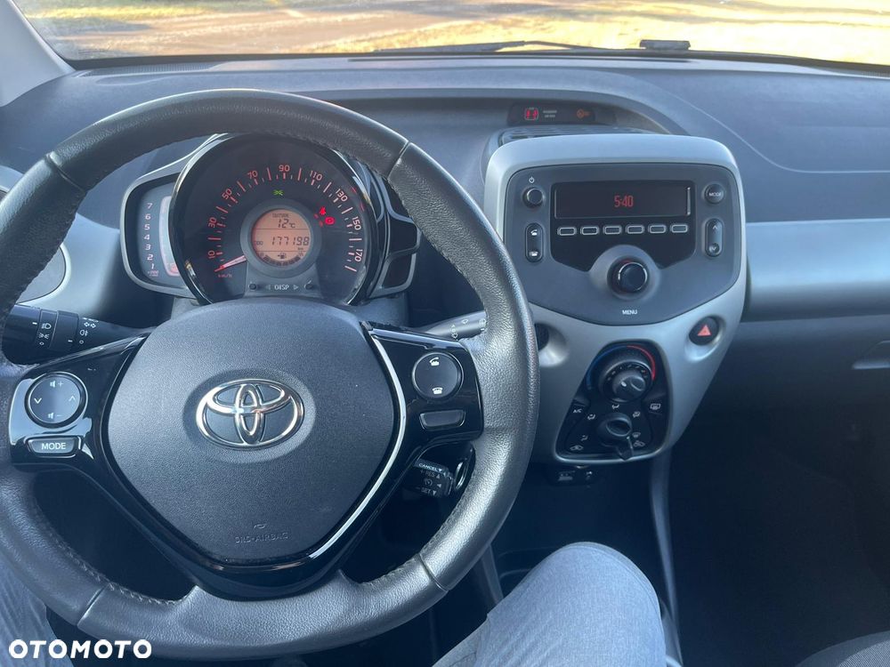 Toyota Aygo x-style - 16