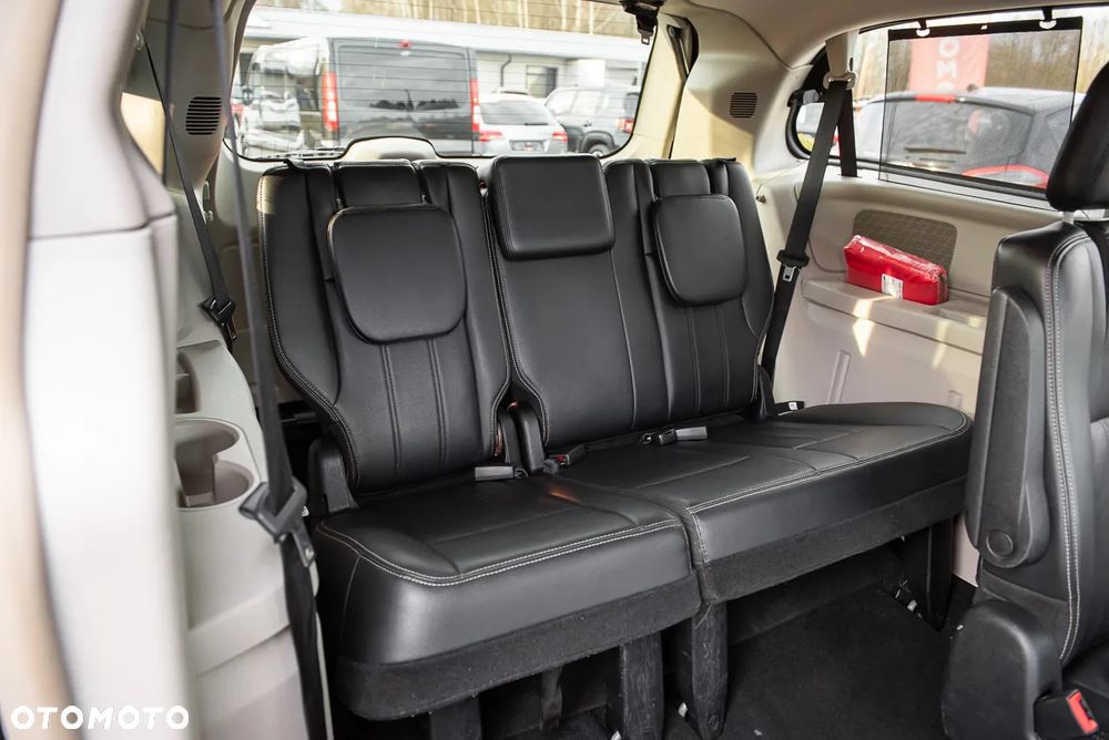 Lancia Voyager 3.6 Platinum - 20