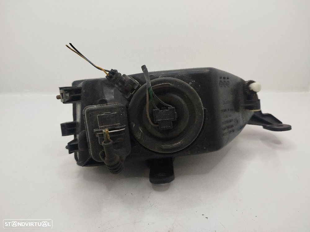 Farol/ Otica Dianteiro Dto Fiat Palio Weekend (178_) - 4