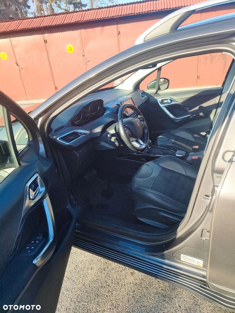 Peugeot 2008 PureTech 110 Stop&Start EAT6 Allure - 3