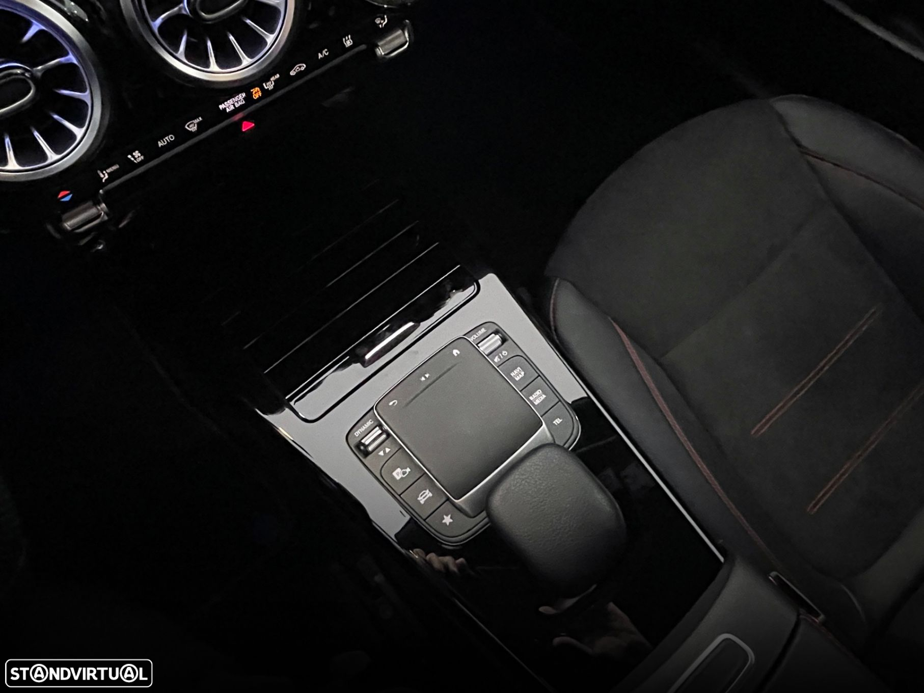 Mercedes-Benz CLA 250 - 30