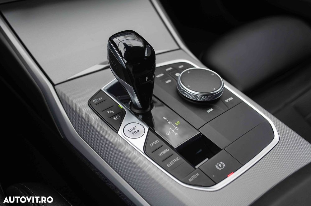BMW Seria 3 320e AT PHEV - 24