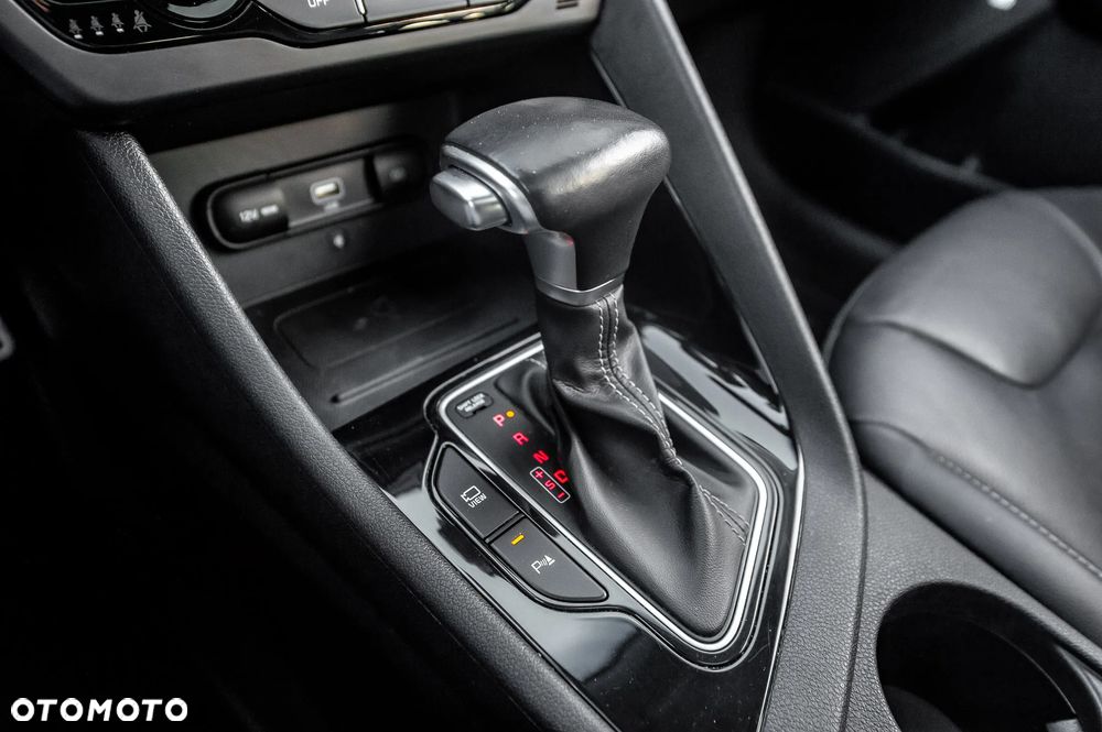 Kia Niro 1.6 GDI HEV 2WD OPF Edition 7 - 34