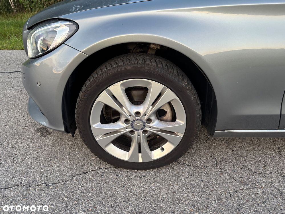 Mercedes-Benz Klasa C 180 7G-TRONIC Exclusive - 36