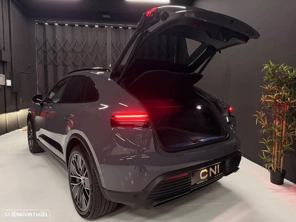 Porsche Macan Electric 4S - 6