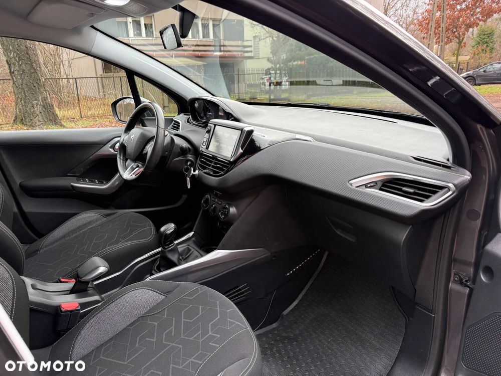 Peugeot 2008 PureTech 82 Active - 24