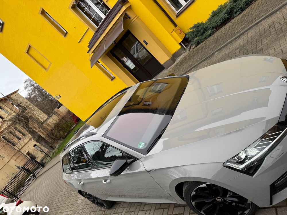 Skoda Superb 2.0 TDI DSG Sportline - 9