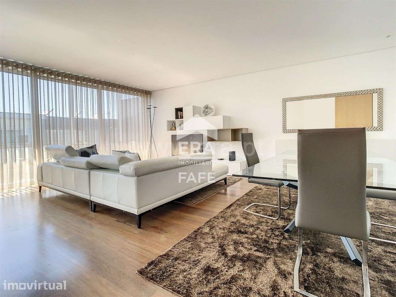Apartamento T2 mobilado, na Praia do Forno, com vista para o rio - Grande imagem: 2/20