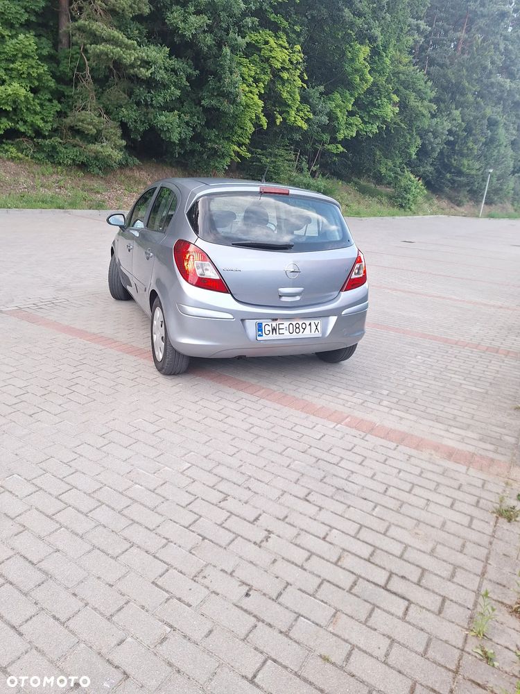 Opel Corsa 1.2 16V Cosmo - 28