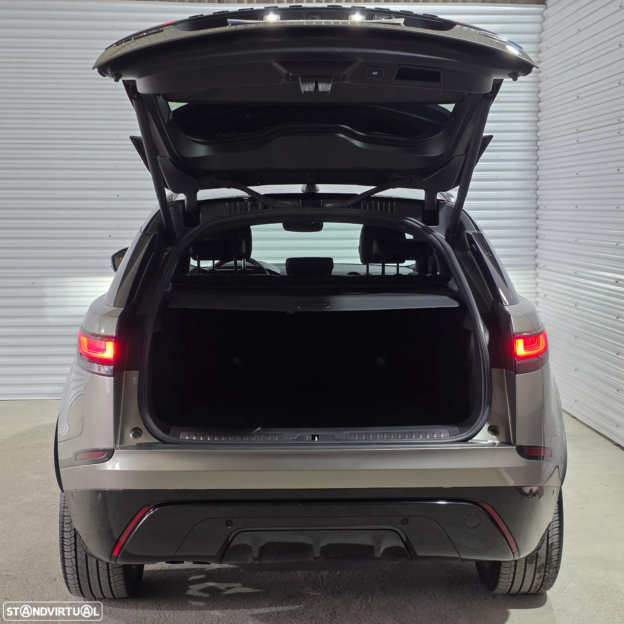 Land Rover Range Rover Velar 2.0 D R-Dynamic HSE - 11
