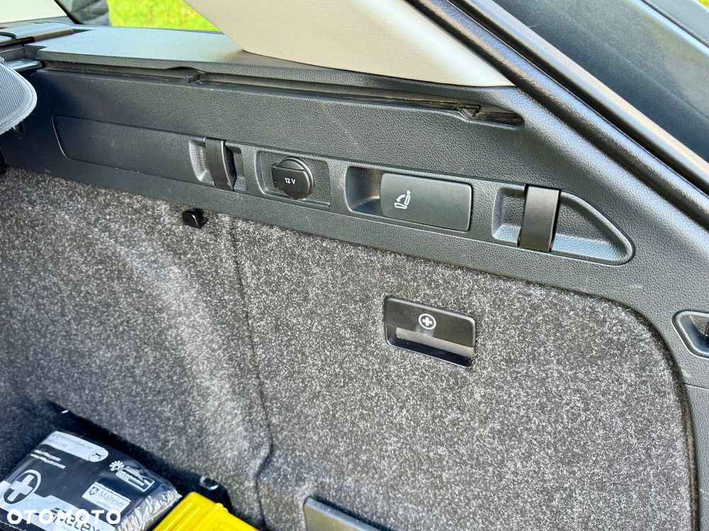 Skoda Superb 2.0 TDI Ambition DSG - 33