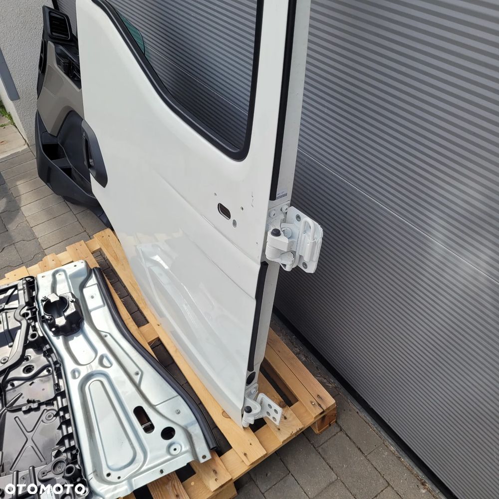 DRZWI PRAWE MAN TGL TGM TGS NM.TAPICERKA SZYBA PODNOSNIK CHWALIM116 - 2