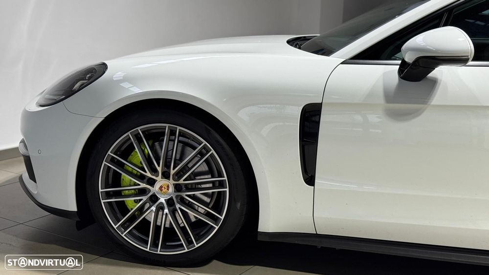 Porsche Panamera Sport Turismo 4 E-Hybrid - 6