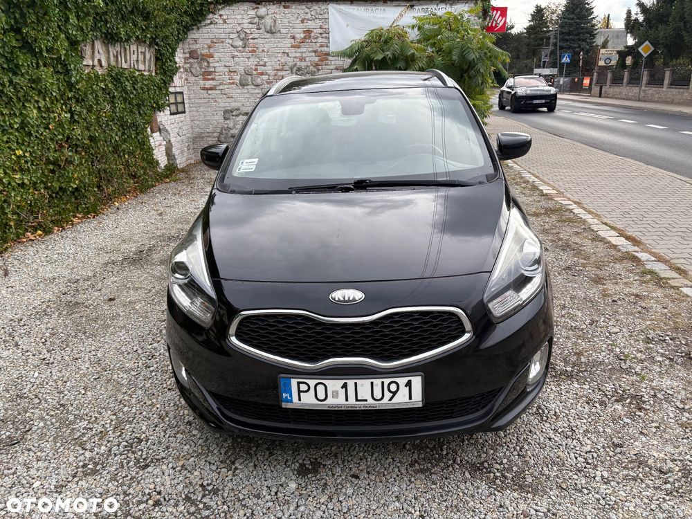 Kia Carens - 4