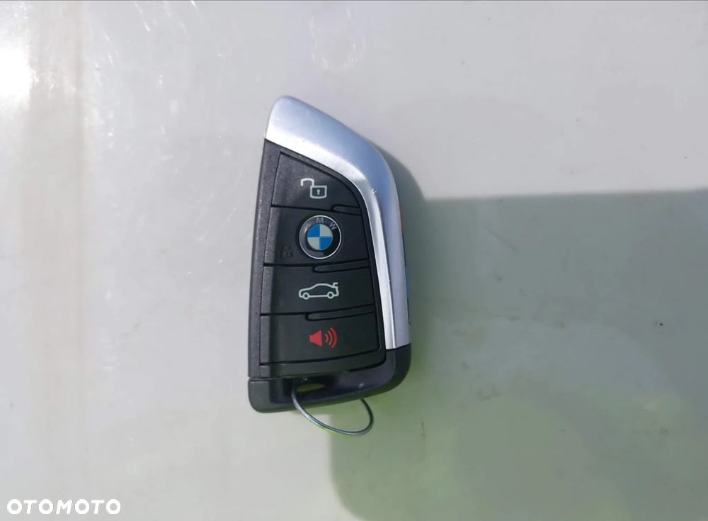 BMW Seria 3 330i Sport Line sport - 13